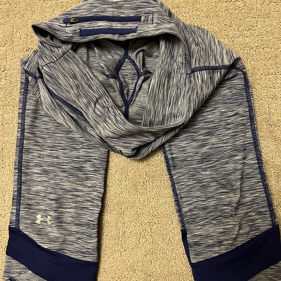 Under Armour Cropped Leggings Womens Small - Picture 2 of 2